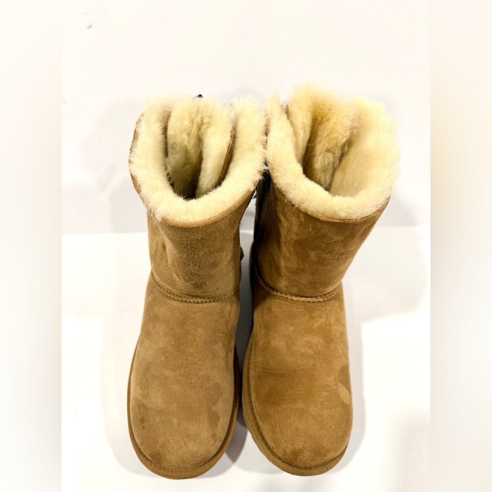UGG Bailey Bow II Chestnut Boots Women Size 5 Brown Sheepskin Suede - Picture 11 of 11